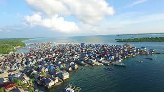 preview picture of video 'Mola - kampung Bajo, Wanci, Wangi-Wangi island, WaKaToBi, southeast Sulawesi, Indonesia'