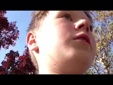 I'm board (official trailer)