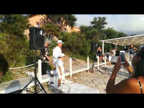 Matrimonio in spiaggia Monica e Ruggero John Legend All of me Isola Rossa