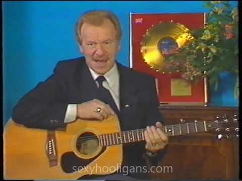 Bert Weedon's guitar course