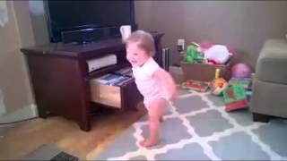 Baby dances to Josh Groban&#39;s Machine