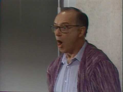 Newhart 1x22 - I Enjoy Being a Guy