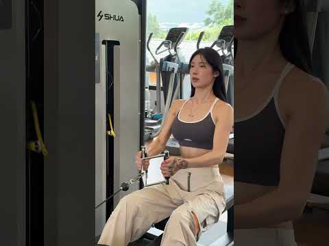 She Let It Fall — And Walked On Without Looking Back | Strength in Stillness #146