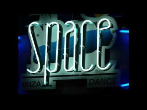 Wally Lopez   @ Space Ibiza   29 06 2011