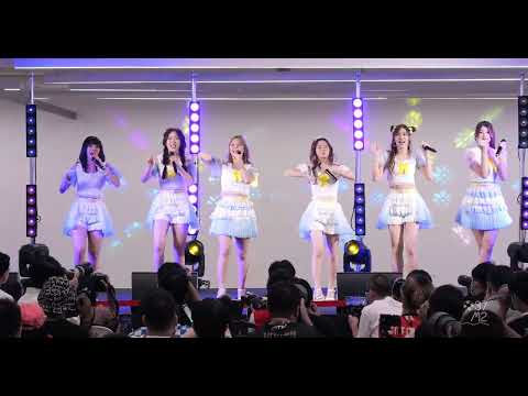 220430 BNK48 - Koisuru Fortune Cookie @ BNK48 11th Sayonara Crawl Pop-Up Mini Concert [5K 60p]
