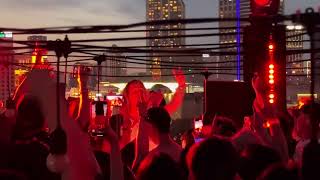 Rooftop Blues Moment: Chills by Le Youth (Full Version)
