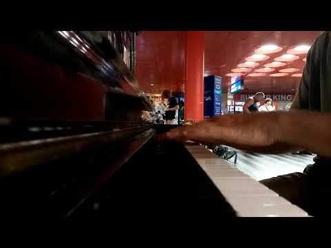 Vltava Sonhando na estação de trem Hlavni Nadrazi em Praga