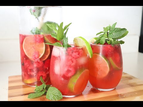 Rosé raspberry mojitos