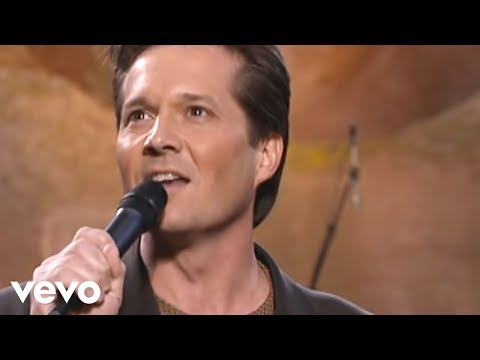 Bill & Gloria Gaither - Castles in the Sand [Live] ft. The Booth Brothers