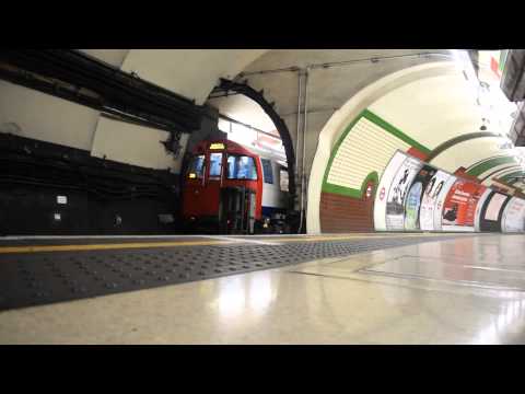 20 minutes with the Bakerloo line at Piccadilly Circus