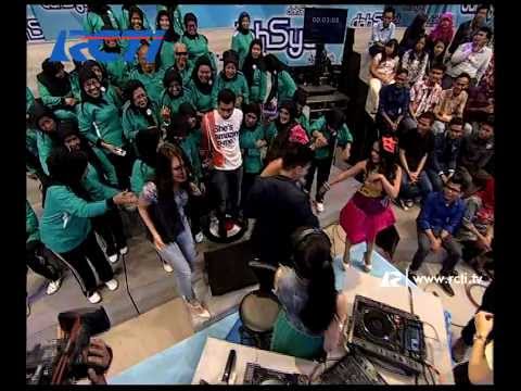 Dahsyat  16 Dec 13 - Luna Maya & Raffi Ahmad Dikelilingi Oleh Ibu-Ibu