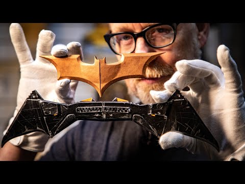 The Dark Knight and The Batman Batarangs Compared!