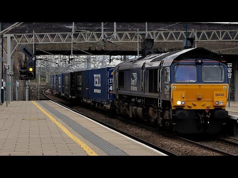 Stafford Railway Station 66433 DRS passes P5 on Late and Diverted 4V38 on the 1st April 2023