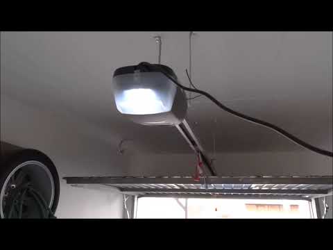 Opener Rademacher Rolloport S1 - 650N Garagentor öffnet elektrisch