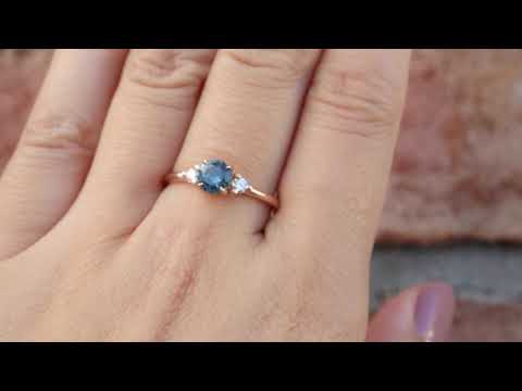 Emilie Ring 0.66ct Montana Sapphire | cla-r114rd-5.5mm-msap-bg-0.66-r | n319-2