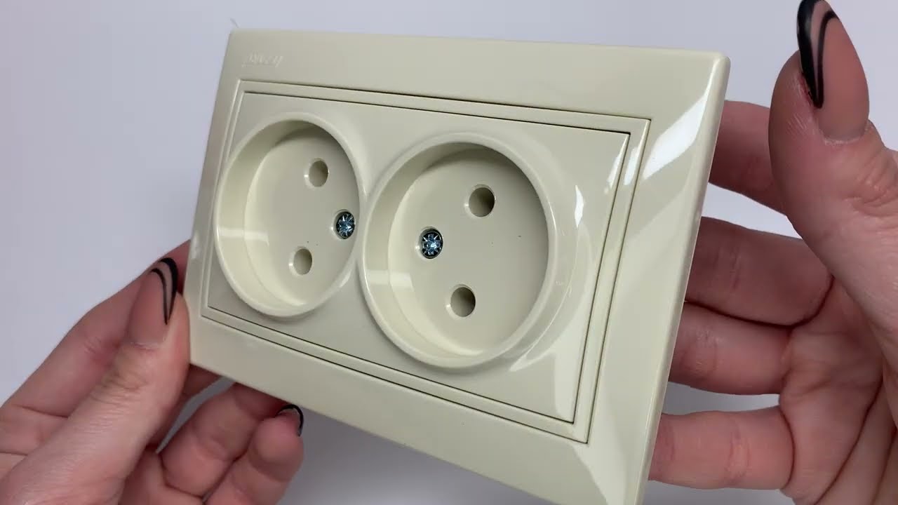 Розетка двойная б/з с вставкой LEZARD Mira крем 701-0303-128B