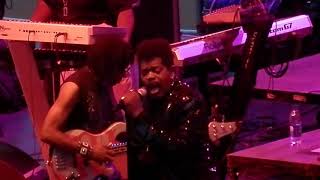 Cameo ft. Larry Blackmon - &quot;Attack Me With Your Love&quot; (LIVE)