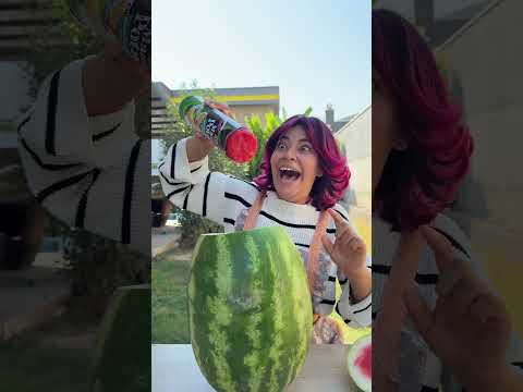 How do you cut a watermelon?