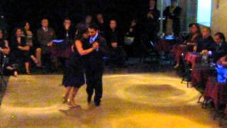 Facundo de la Cruz y Paola Sanz - milonga - Cacareando (O. Tipica Victor)