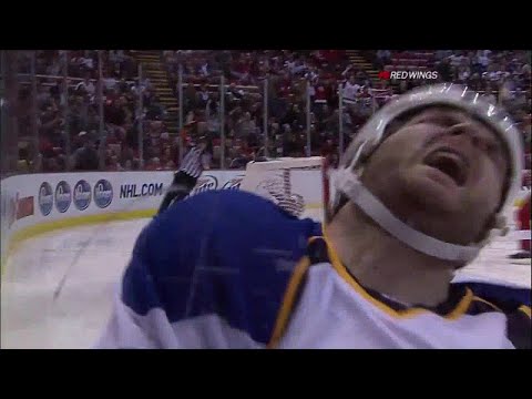 10/11 RS: STL @ Det Highlights - 12/15/10 (Lidstrom Hat Trick)