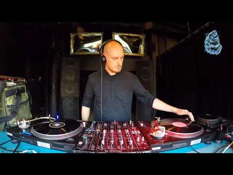 The Blue Oyster: Cliktime Kliq / 01.07 / 17 - 18