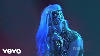 Lady Gaga - The Edge of Glory (Live on American Idol)