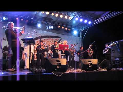 Filip Stevanovski Band and Uska Kan Orkestar - Makedonsko devojce