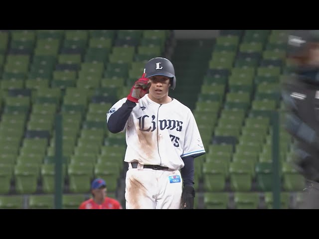 [Granja] ¡Pulindo su arsenal! Koichi Okumura de Los Lions robo de base la segunda base hoy! 15 de marzo de 2025 Saitama Seibu Lions vs Oisix Niigata Albirex BC