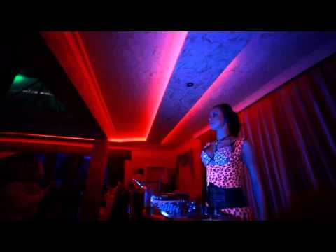 Dj Vikcy Sky in GD club