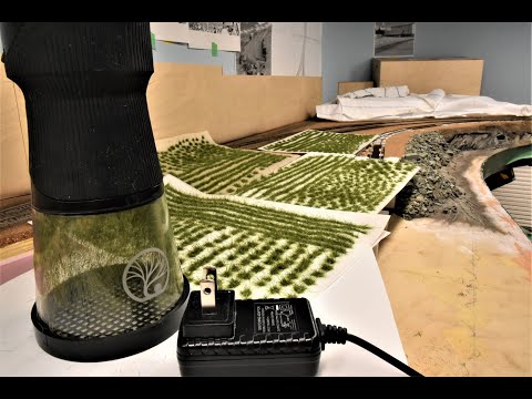 Woodland Scenics Static King & Making Easy Grass Tufts | Boomer Diorama ~ # 35