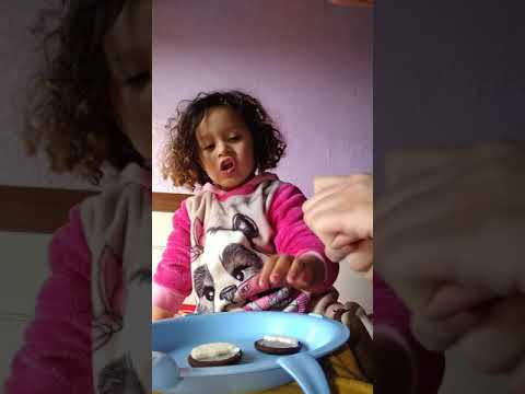 TESTE DO DOCE - ANA SOFIA COMEU OU ELA FOI OBEDIENTE E NÃO COMEU? 🍩