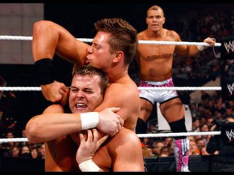 Raw: Show-Miz vs. The Hart Dynasty - Unified Tag Team