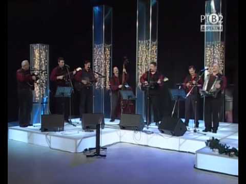 ruzi cerveni ruzi.avi rusinske pesme [rusinski spivanki]