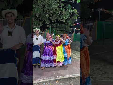 Festival folclórico en honor a San Benito de Palermo, desde Petén, Guatemala.