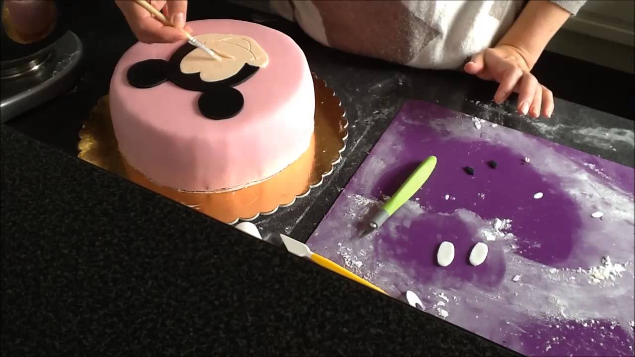 Watch How to make a Minnie Mouse cake / Jak zrobić tort z Myszką Minnie now How to make a Minnie Mouse cake / Jak zrobić tort z Myszką Minnie