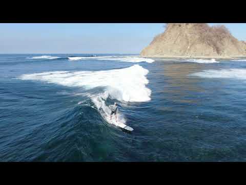 Beautiful wave at Playa Garza