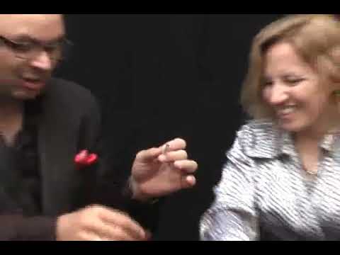 Cigarette à travers la pièce - Tango