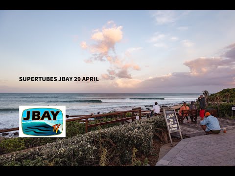 Last Swell of a pumping April! 3 to 5 ft with good direction and medium crowds