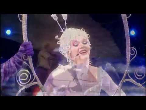 El Circo del Sol regresa a sus orígenes con Saltimbanco