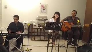 Download lagu Haruskah ku berlari (Fredy Tamaela covered) mp3 Download lagu Haruskah ku berlari (Fredy Tamaela covered) mp3