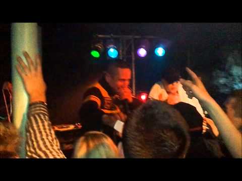 CELO KIFFT AUF DER BÜHNE!!! :D