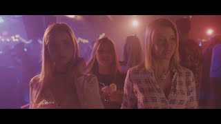 LES TROIS ACCORDS - C'est pas facial (Vidéoclip officiel)