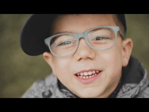 Lucian si Victor STEFAN (CALEnDAR)- Lasati-ma sa ma joc