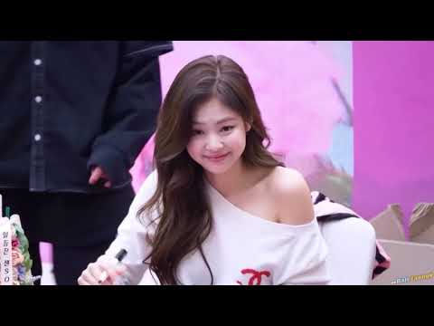 When BLACKPINK loves Jennie too much #PricelessJennieDay