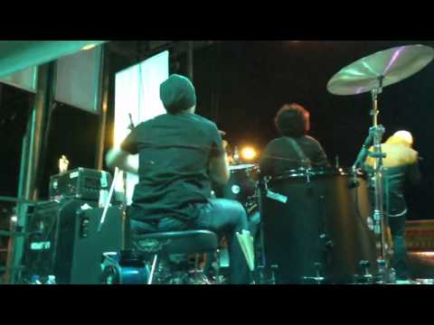 Robin Lopez Jamming Out