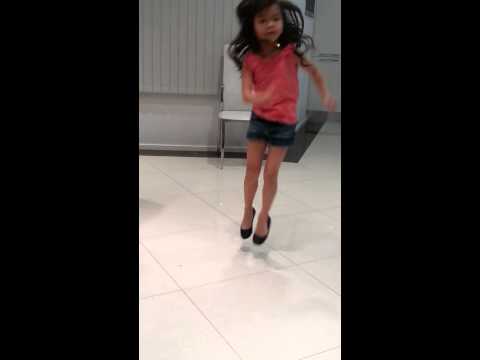 SISTAR19 Ma Boy - Hazel Tran