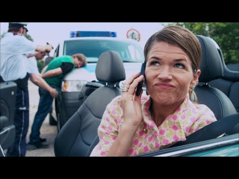 So kommt man aus jeder Verkehrskontrolle - Ladykracher