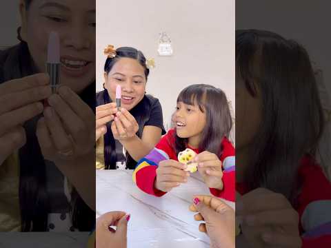 Which One Is Chocolate? #shorts #momandreedishn