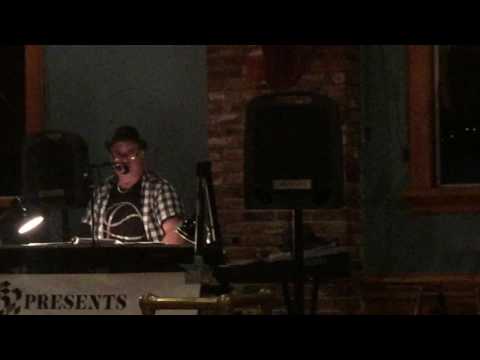 Randy Hawkes sings Sweet Home Alabama