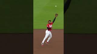 Elly De La Cruz makes it look easy ????‍????